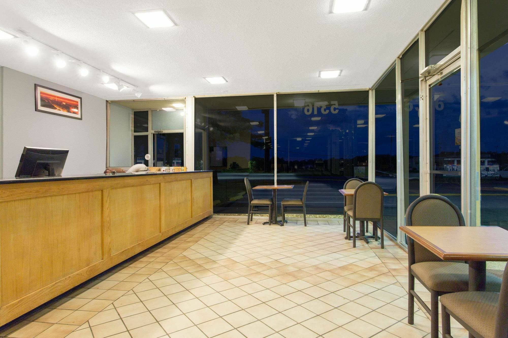 Garden Inn Fredricksburg South Fredericksburg Extérieur photo